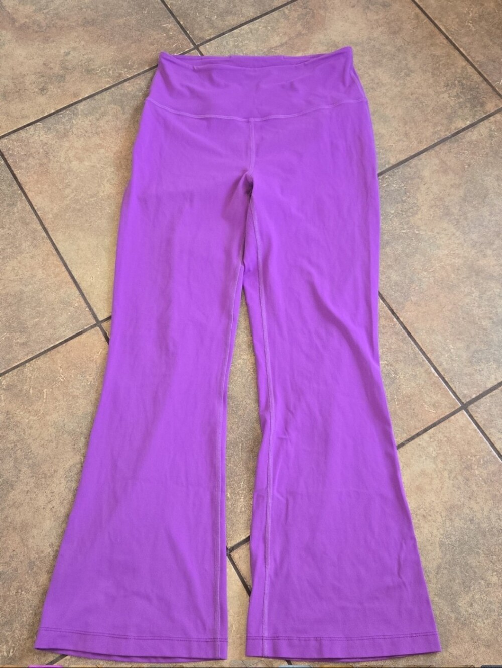 Lululemon Groove Super-High-Rise Flared Pant – Size 10 – Moonlit Magenta
